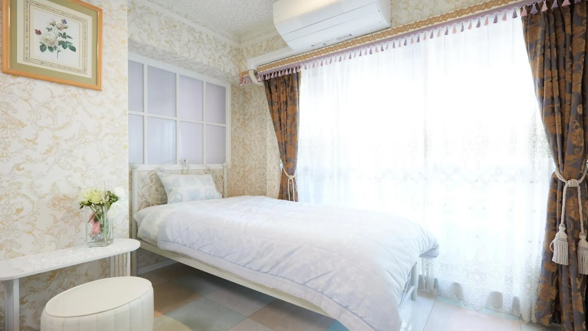 Papillon Paradis Higashi-Shinjuku Tokyo Apartment