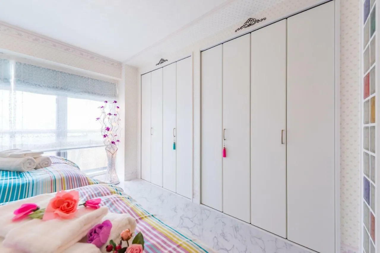 Apartment Papillon Paradis Higashi-Shinjuku Tokyo